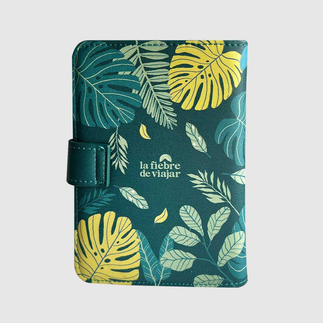 Porta pasaporte Abrazo del Bosque La Fiebre de Viajar