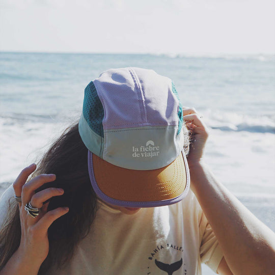 Gorra para Senderismo Ceiba – Ultraliviana y Secado Rápido La Fiebre de Viajar 