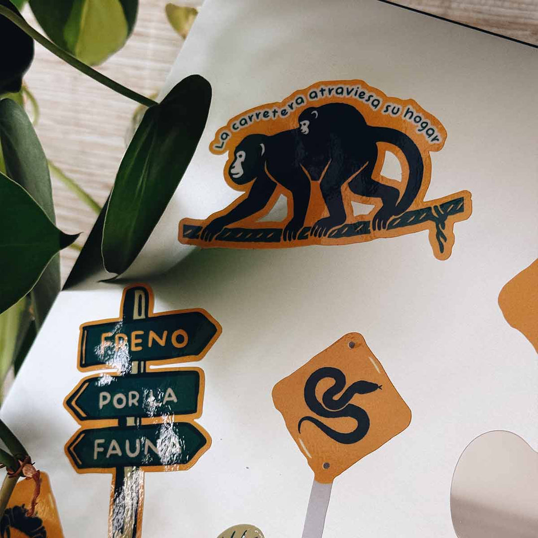 Lámina de stickers • Freno por la fauna La Fiebre de Viajar 