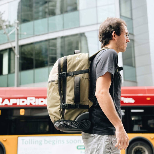 Mochila híbrida Manatí La Fiebre de Viajar 