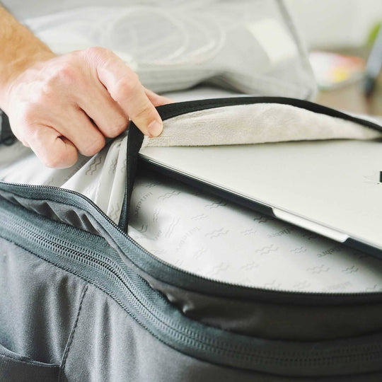 Mochila híbrida Manatí La Fiebre de Viajar 