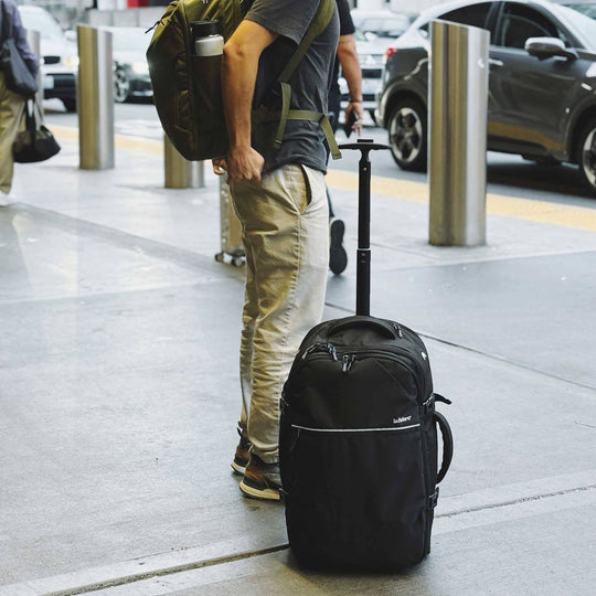 Mochila híbrida Manatí La Fiebre de Viajar 